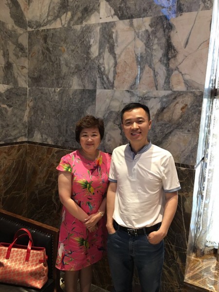 西部数码何总及Afilias注册局大中华区负责人钱总交流留影